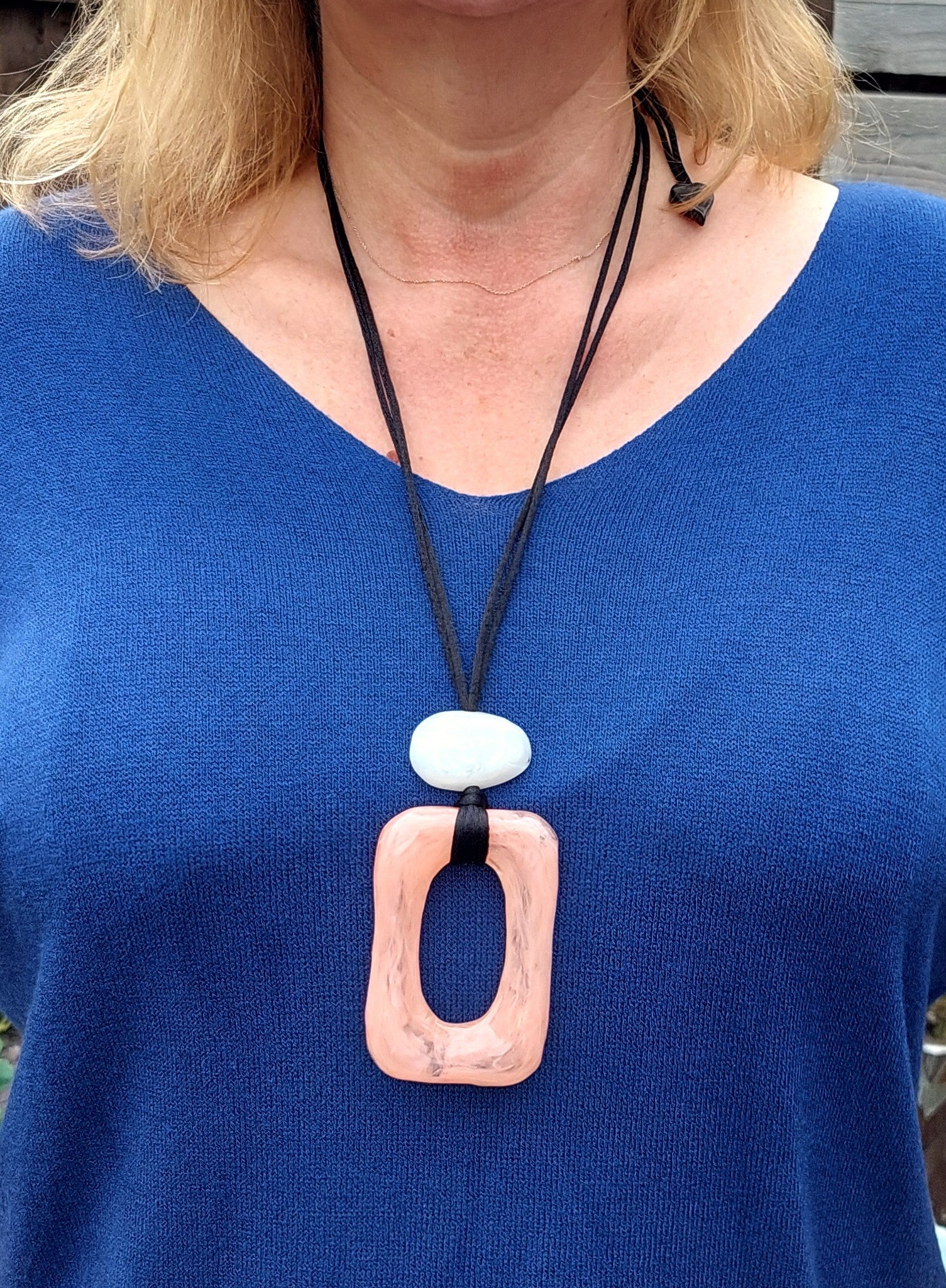 ZSISKA DESIGN - ADJUSTABLE CORD - RECTANGLE - PENDANT - ORGANIC