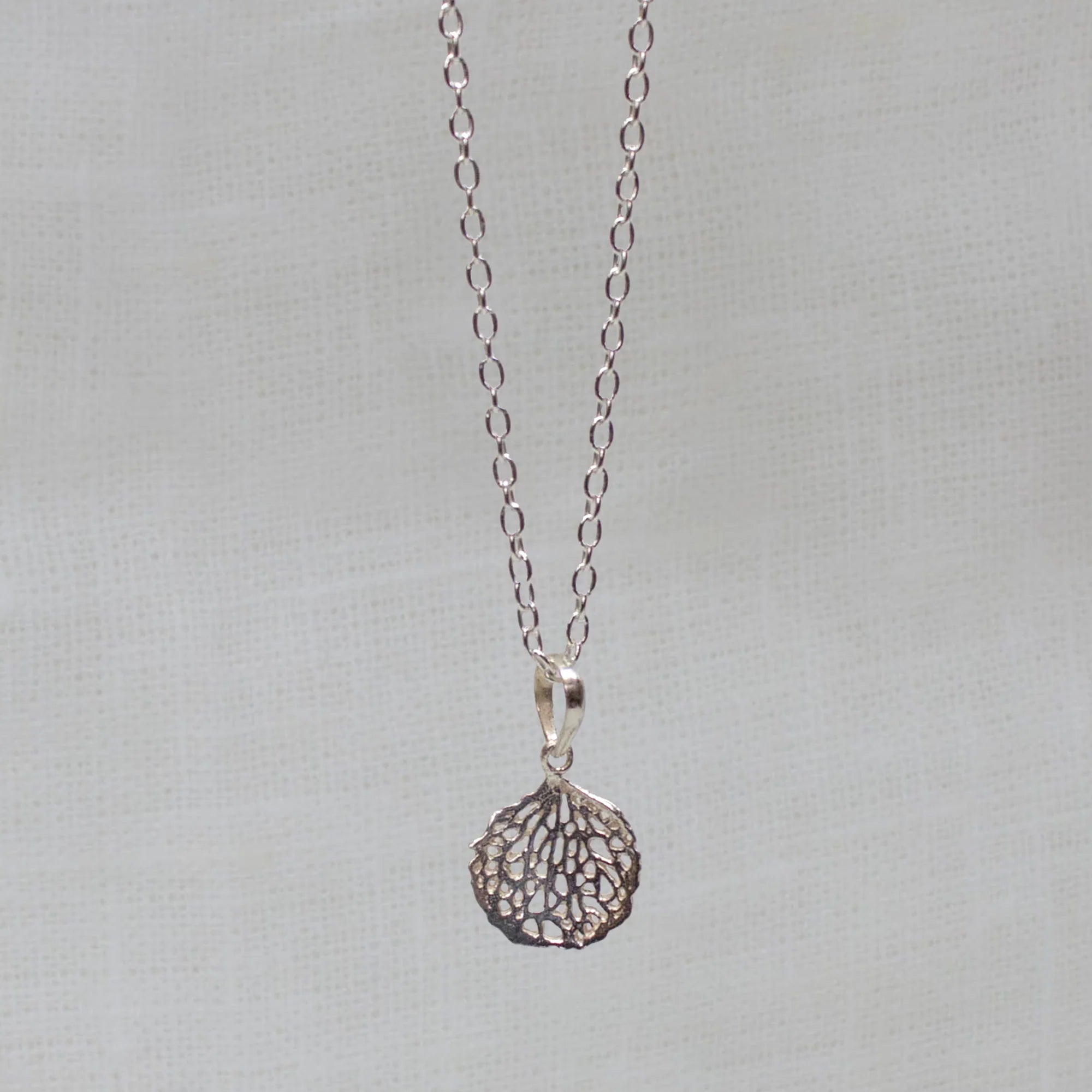 Delicate Leaf Pendant Necklace