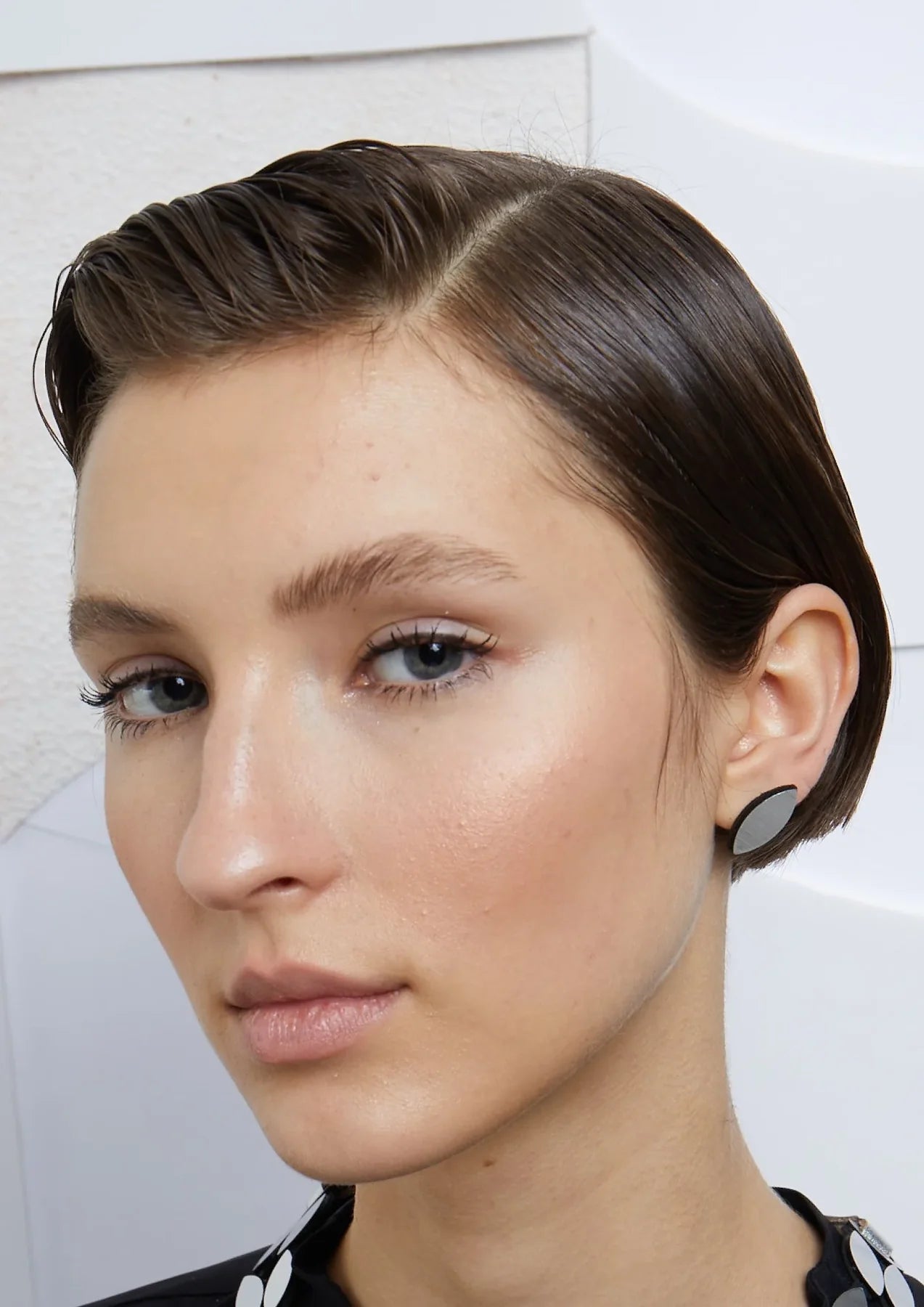 Iskin Sisters Kate Leaves Earrings small