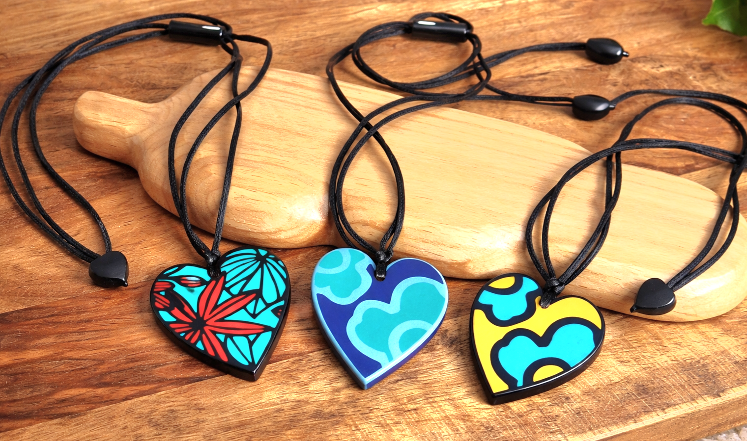 ZSISKA DESIGN - ADJUSTABLE CORD PENDANT - PRIMA HEART