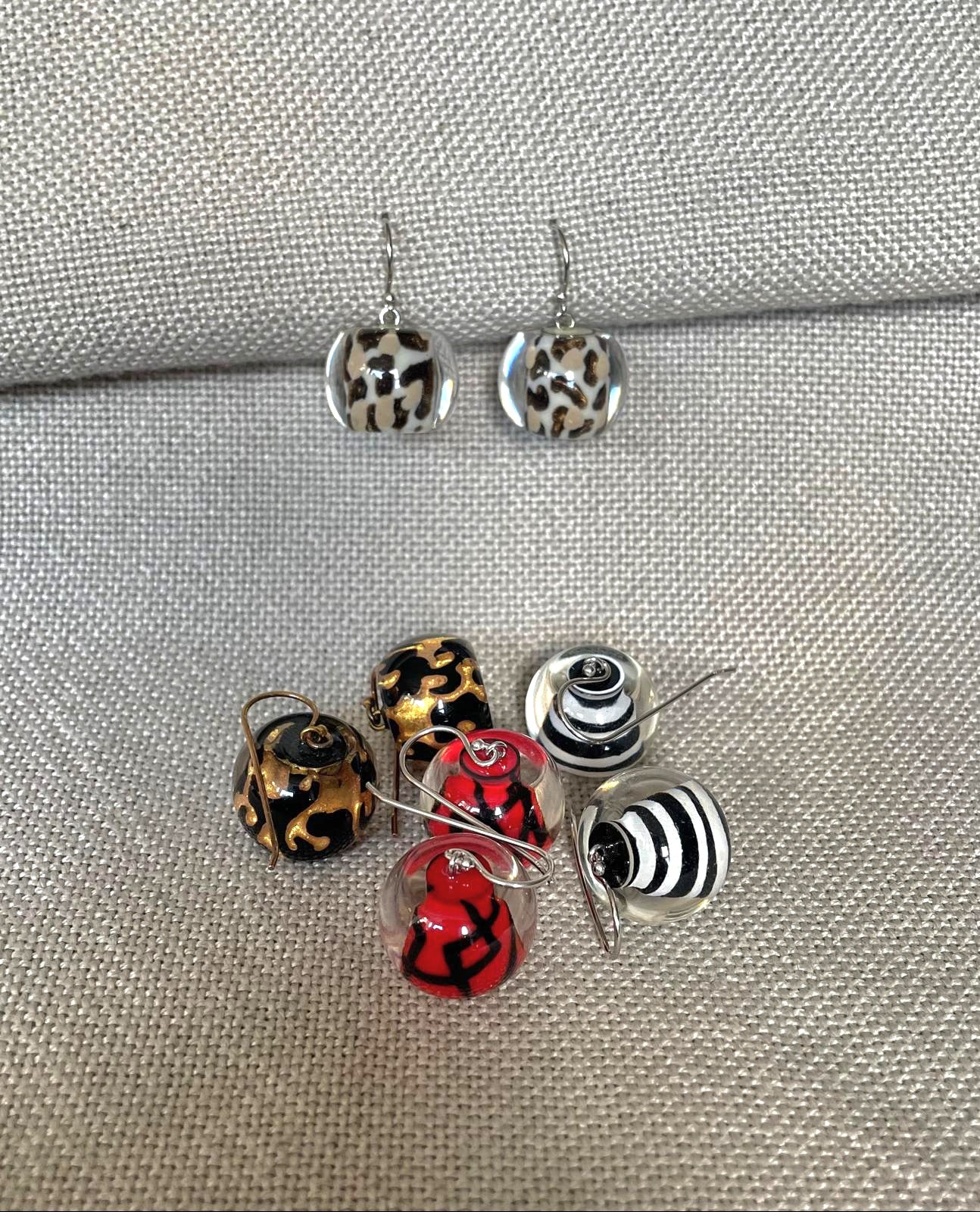 BLISS BY ZSISKA - SHORT HOOK EARRING
