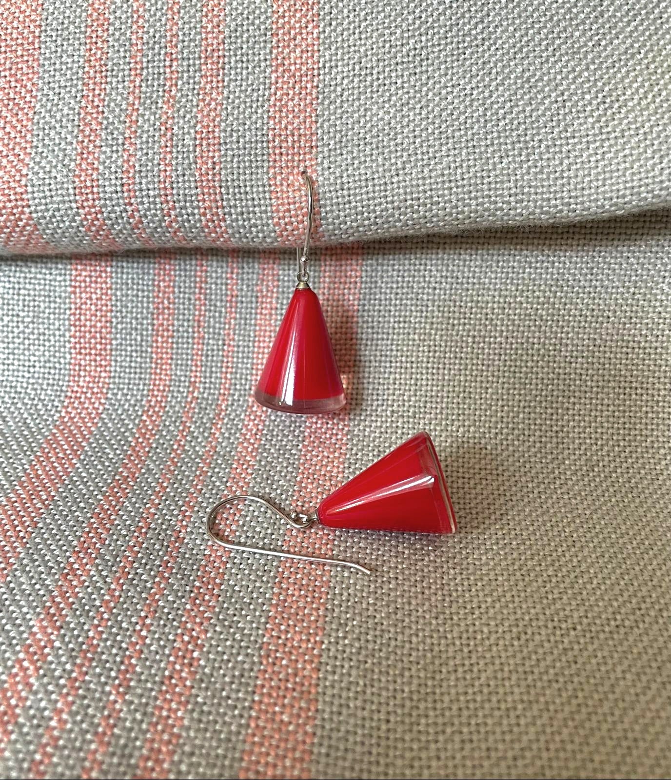 PRUE BY ZSISKA - SHORT HOOK EARRING - EARRING - JOY
