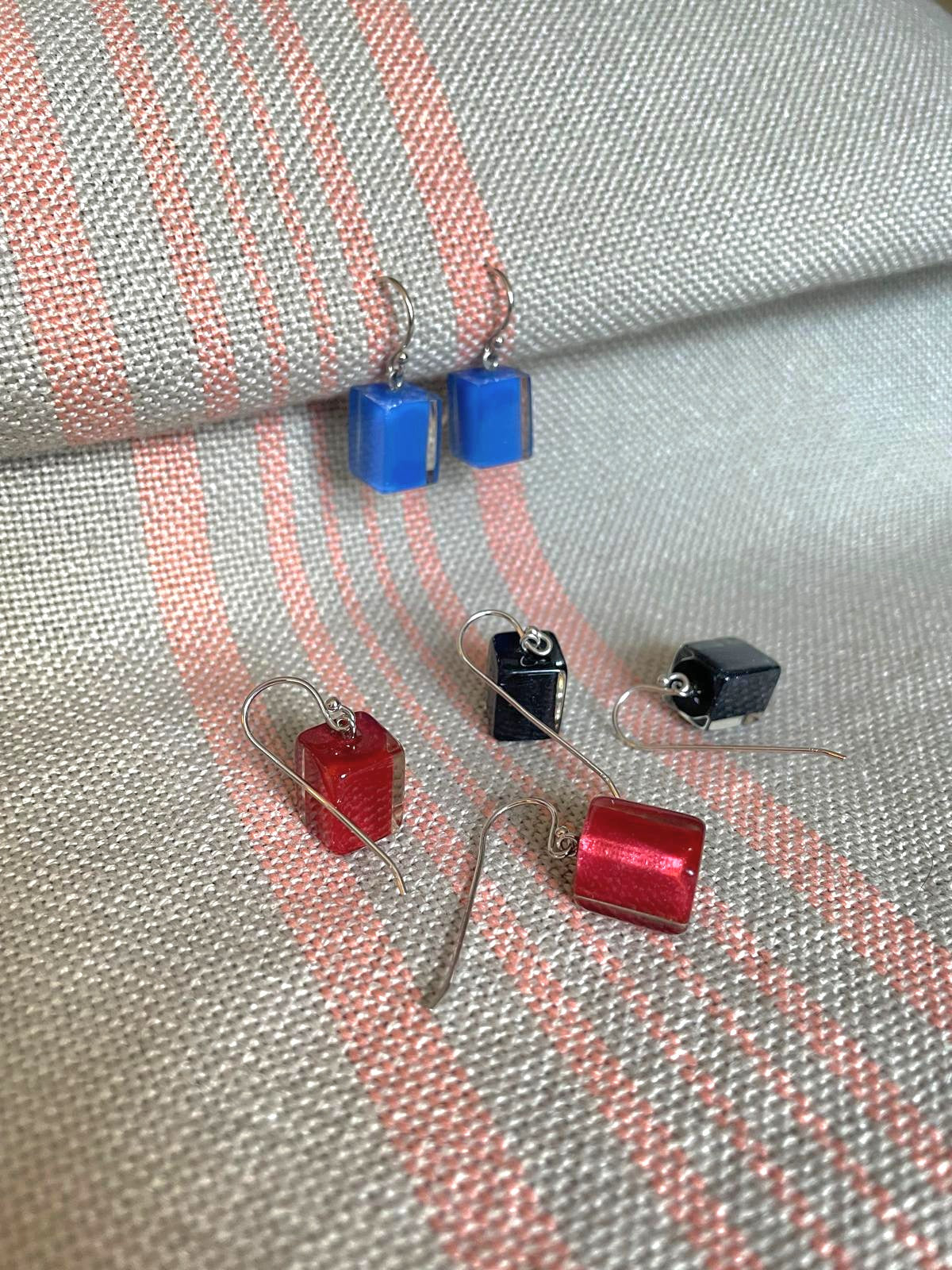 ZSISKA DESIGN - SHORT HOOK EARRING - COLOURFUL BEADS