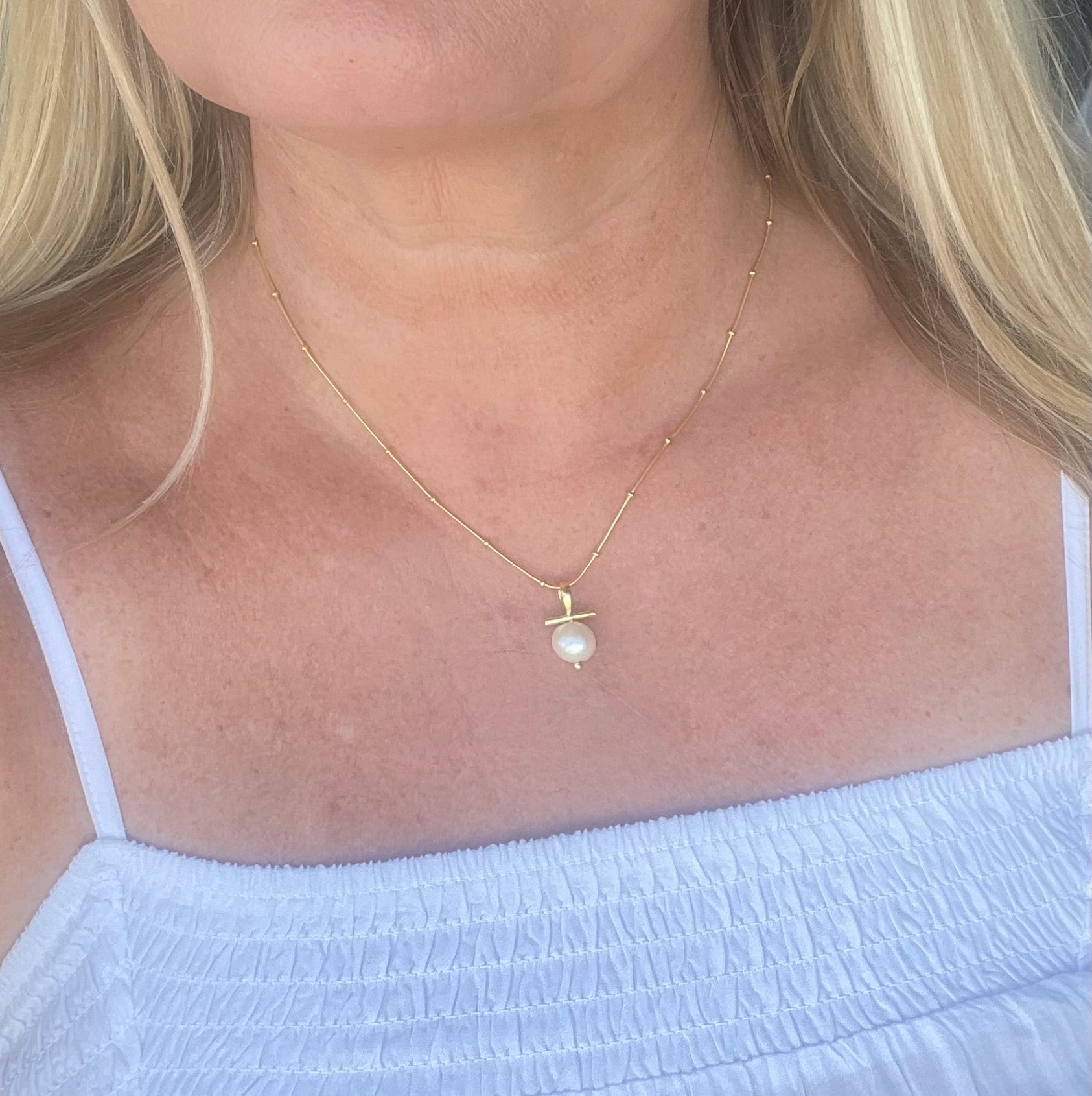 Pearl Bar Pendant Necklace