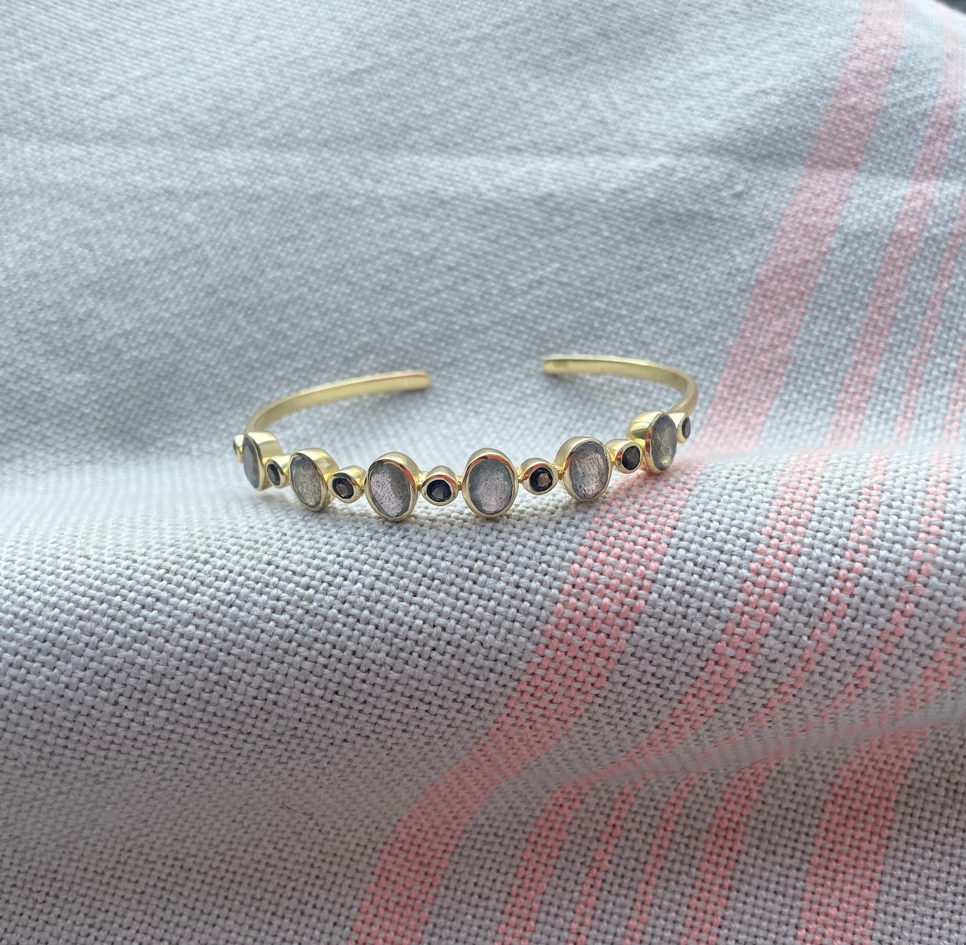 Multi stone cuff