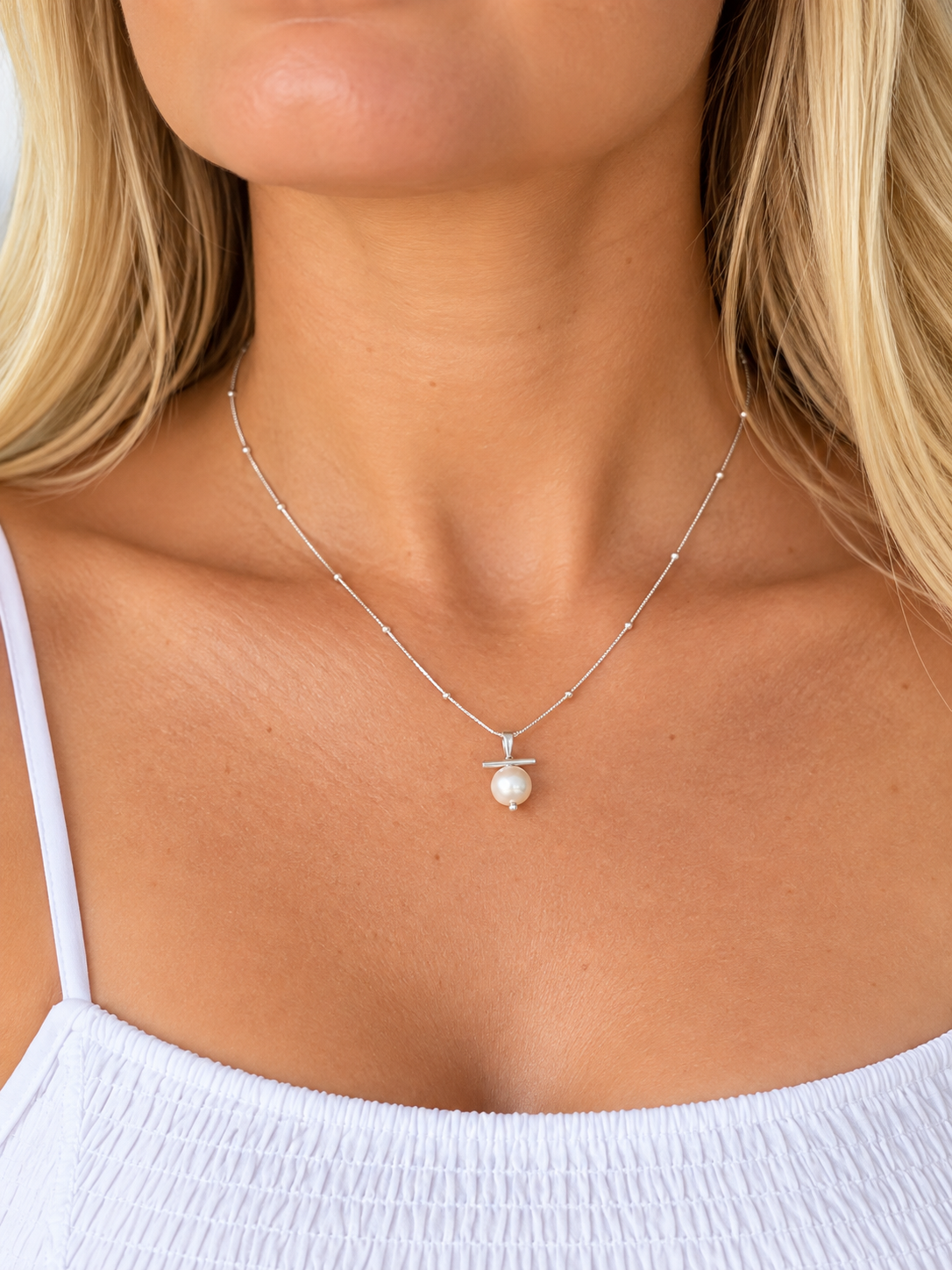 Pearl Bar Pendant Necklace