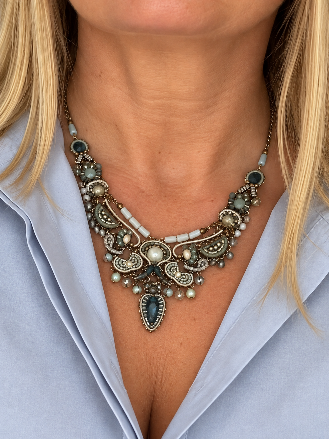 Changing Winds, Aella Necklace