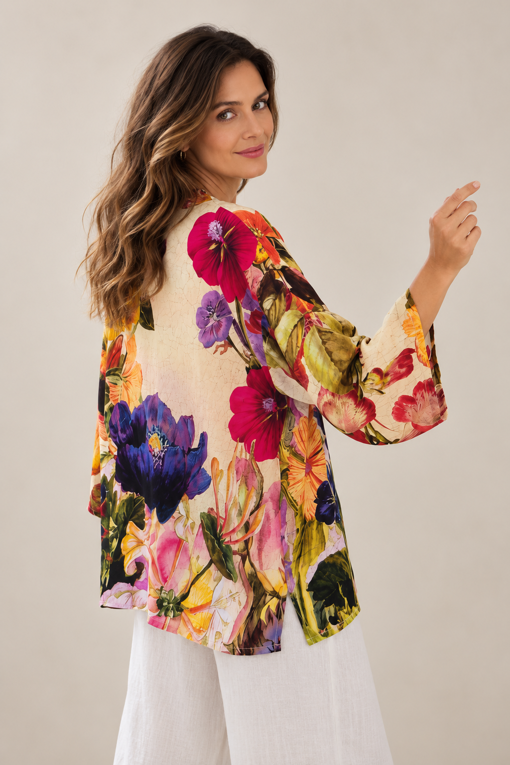 Powder - Mid-Length Kimono - Cream Posy